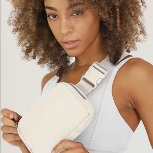 Ivory Ododos unisex mini belt bag (amazing Lulu belt bag dupe!)